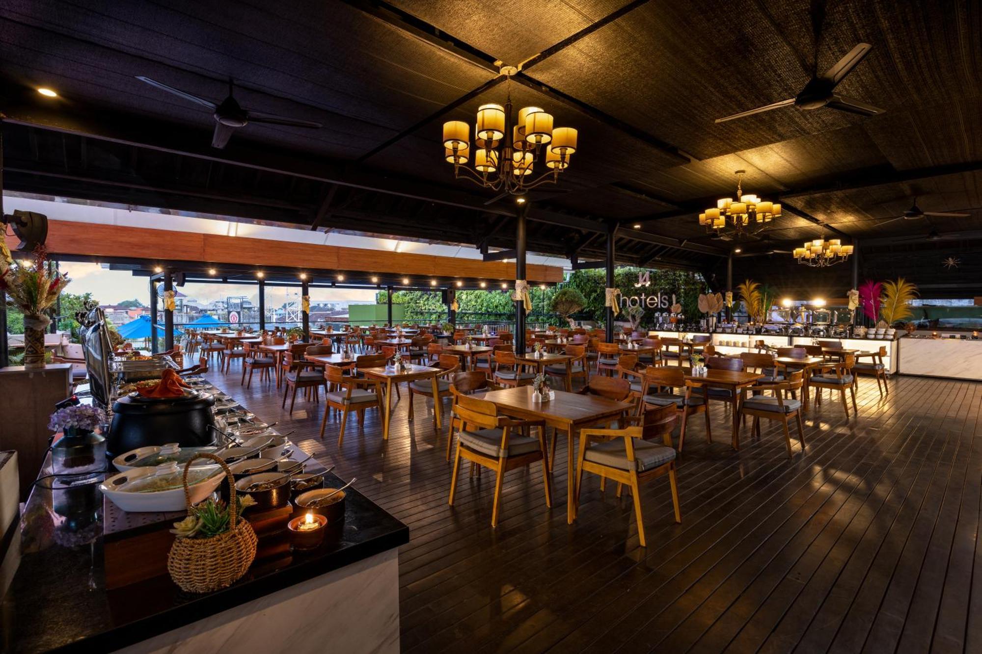 J4 Hotels Legian Exterior foto