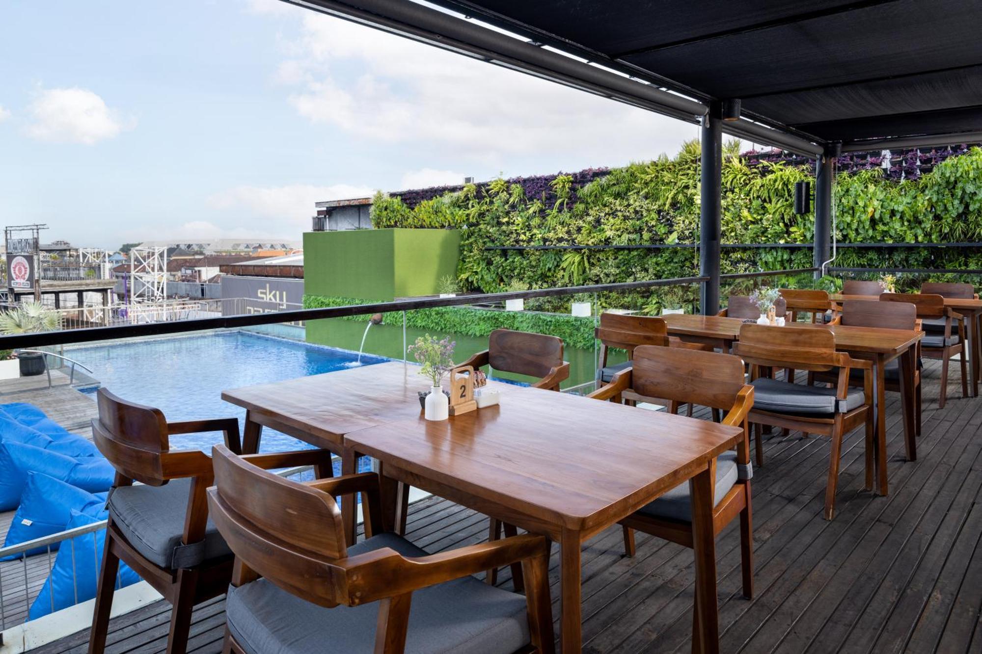 J4 Hotels Legian Exterior foto
