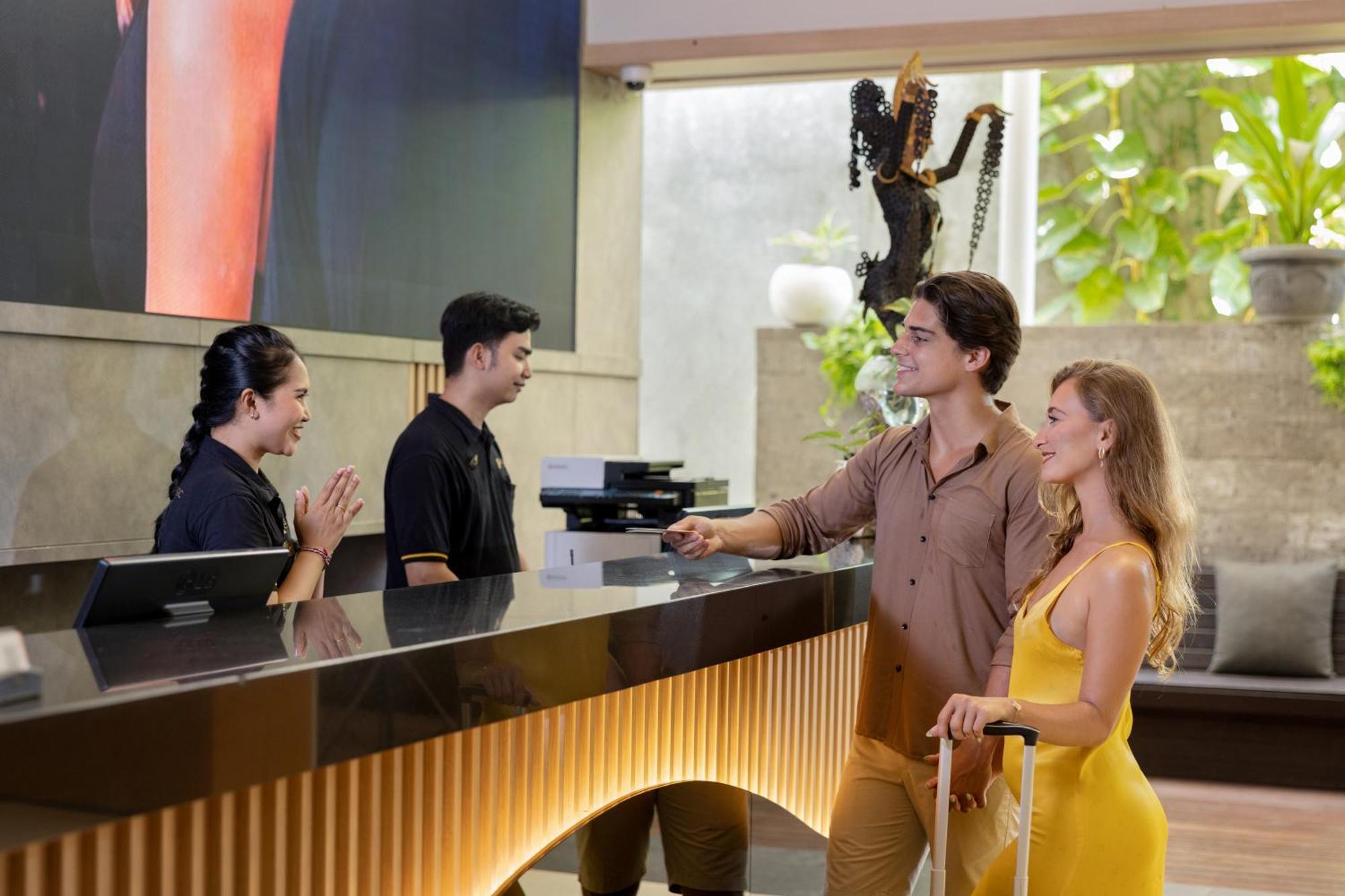 J4 Hotels Legian Exterior foto