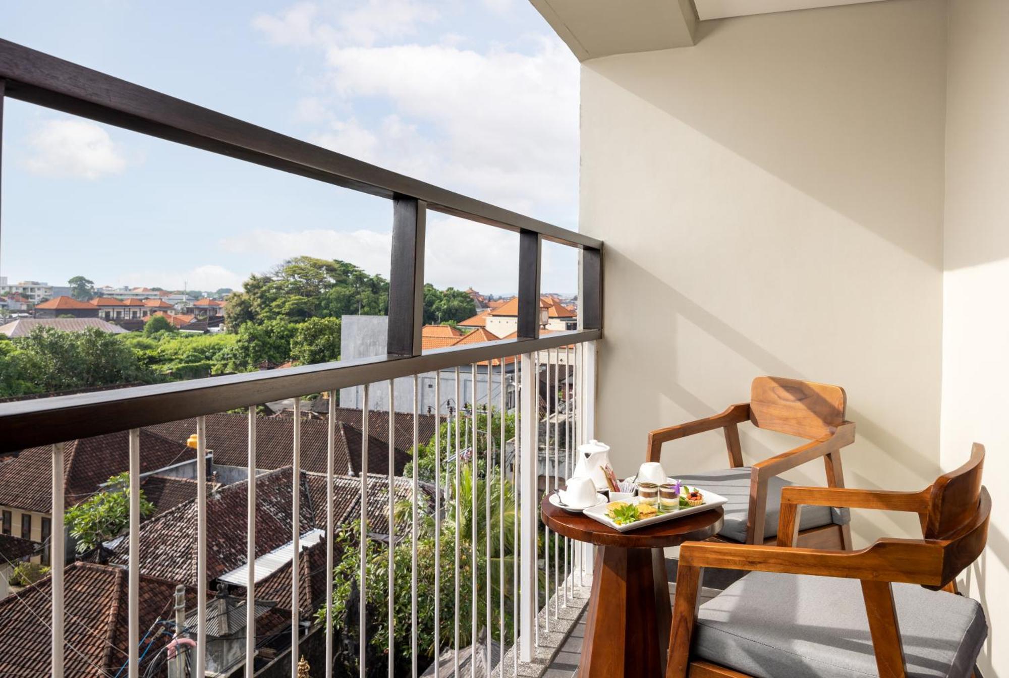 J4 Hotels Legian Exterior foto